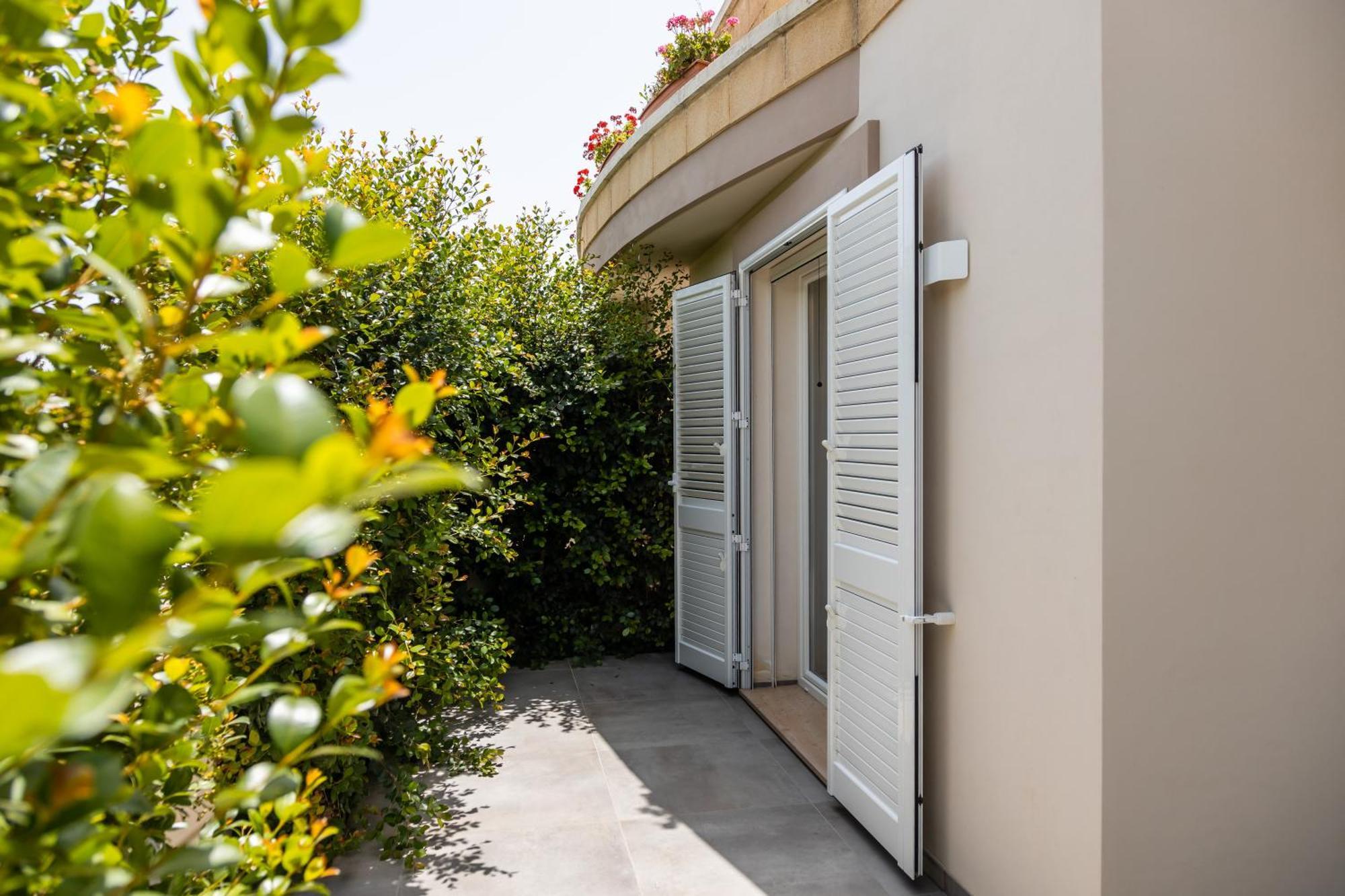 La Collina Di Montegrappa - Suites With Heated Private Pool - Suites With Shared Pool Tuglie Bilik gambar